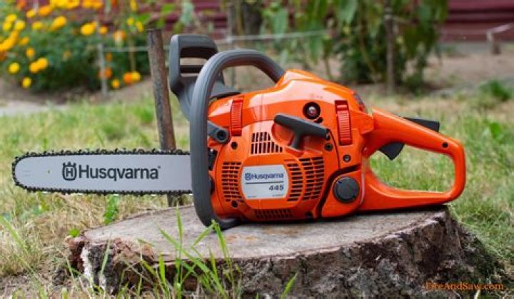 Are poulan chainsaws made by husqvarna?