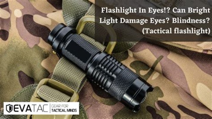 Can bright light damage eyes?