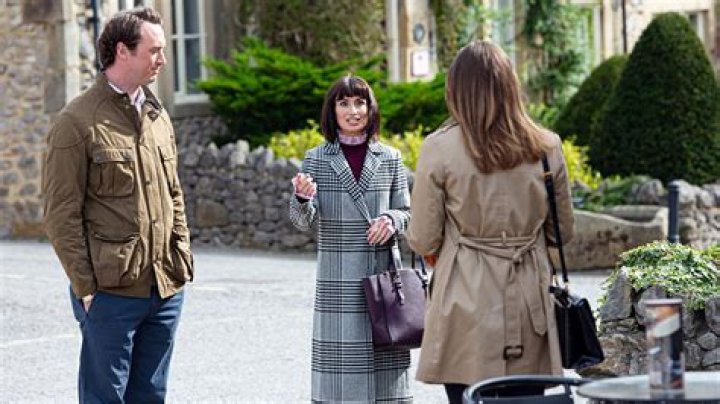 Can you watch emmerdale on netflix?