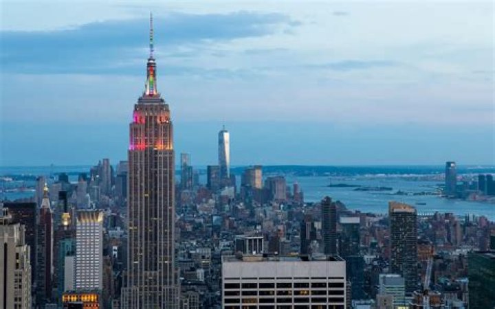 ¿Cuál es la altura del Empire State Building?