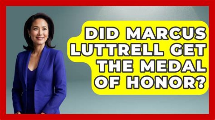 Did marcus luttrell get the medal of honor?