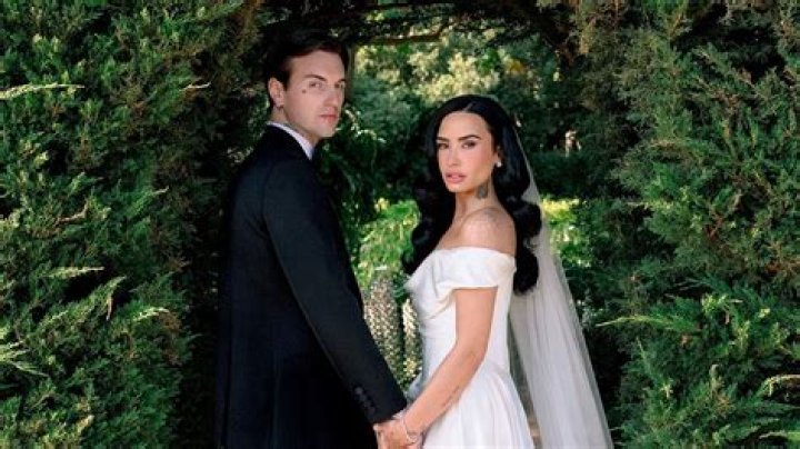 Did sterling knight and demi lovato date?