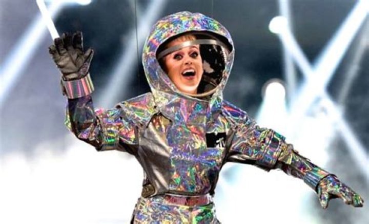 Did wally funk pay to go to space?