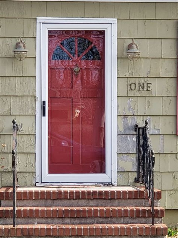 Do runs have to be the same color in Phase 10?