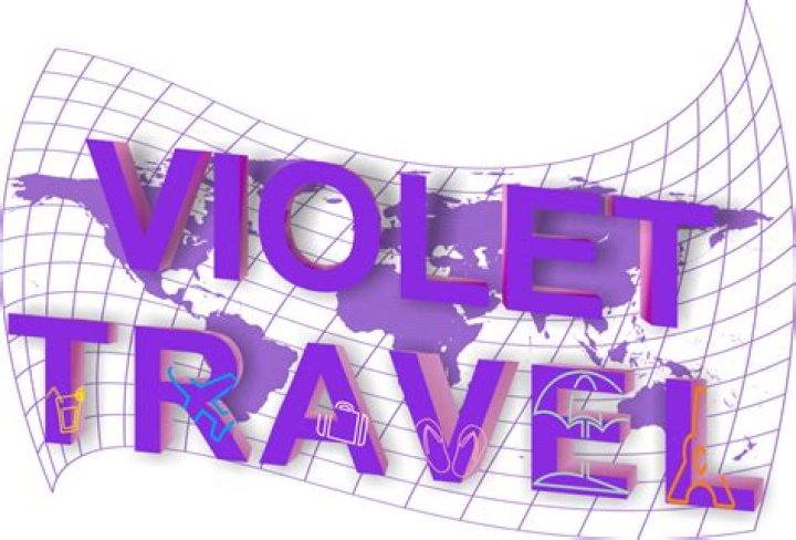 Does red or violet travel faster?