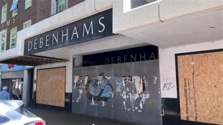 Has debenhams in torquay closed?