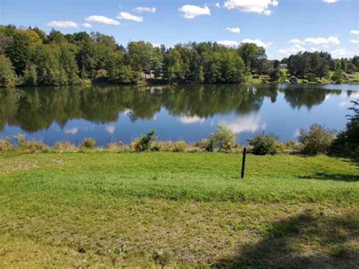 How deep is springville reservoir?