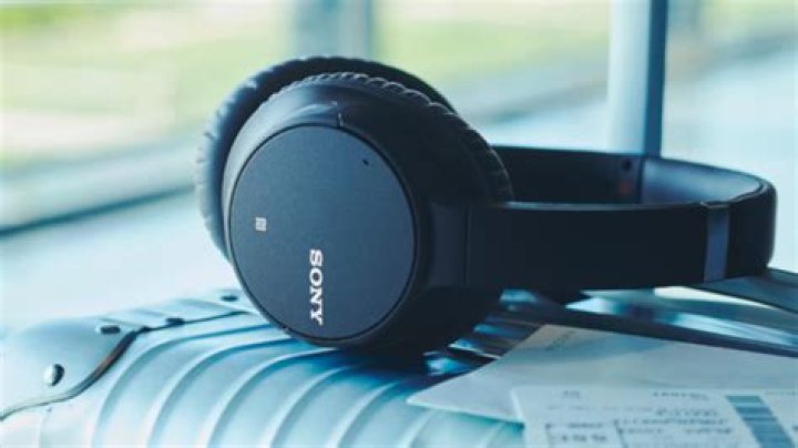 How do I activate noise Cancelling on Sony WH ch700n?