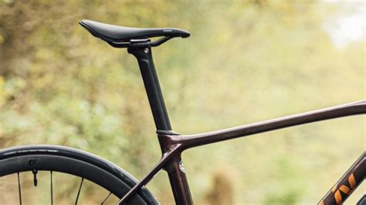 How far can SDI cable run?