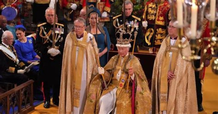 How much does the Archbishop of Canterbury earn?