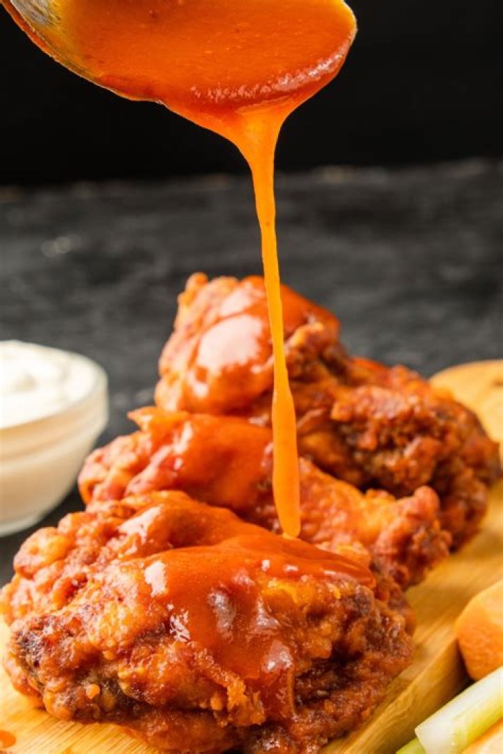 How to reheat sauced wings?