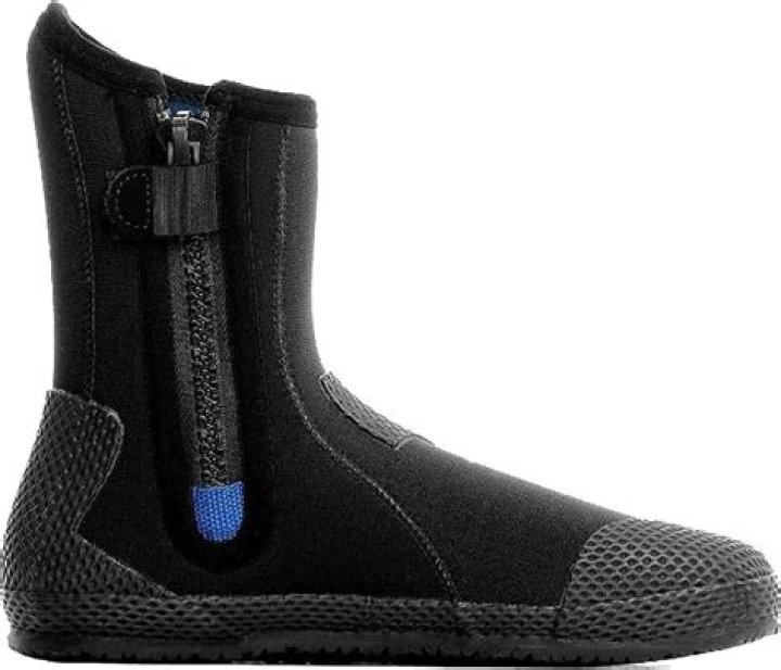 How warm are 7mm neoprene boots?
