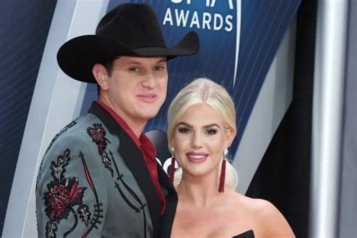 Is jon pardi married?