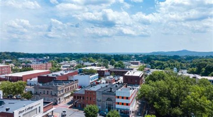 Is sanderstead a nice place to live?