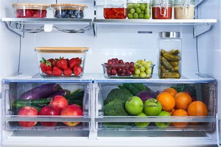 Should strawberries be stored in the fridge?