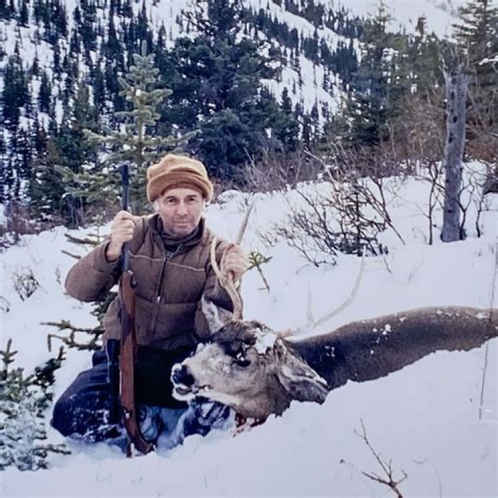 Should you wash a deer carcass?