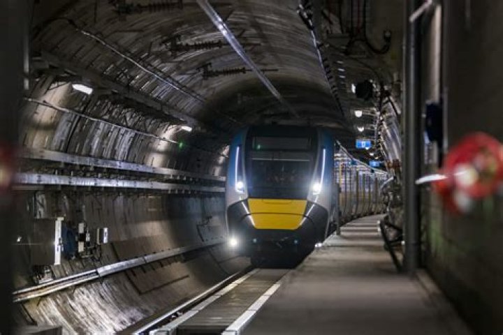 Was the tunnel based on the bridge?