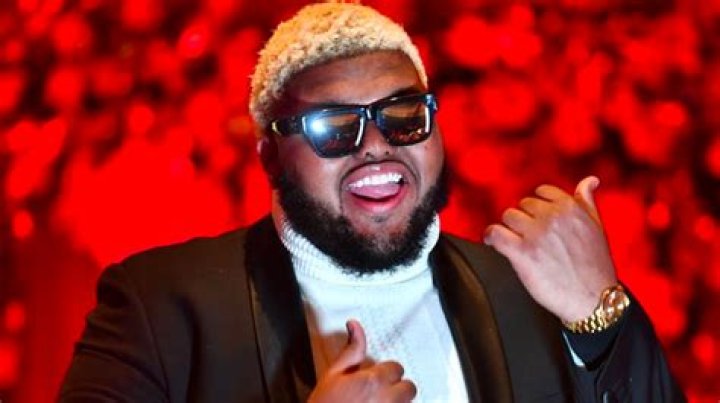 What do you mean by sovkhoz?