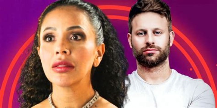 What does Larry from 90 day fiance do for a living?