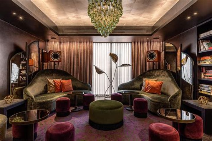 When did the mandrake hotel open?