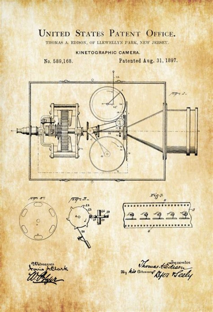 Which of thomas edison's workers developed the kinetoscope?