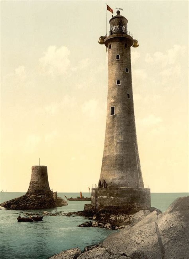 Who built the eddystone lighthouse?