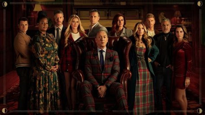 Who dies in Season 2 of the originals?