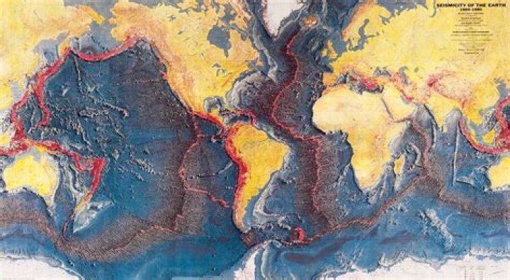 Who mapped the ocean floor?