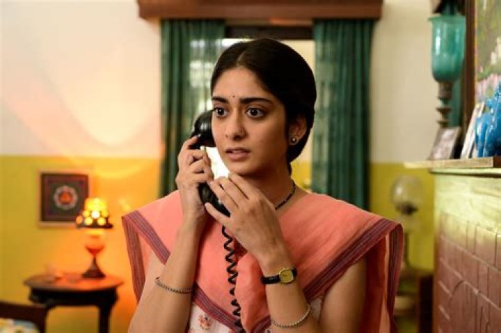 Who plays lita in a suitable boy?