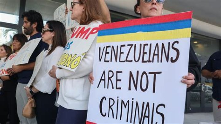 Why venezuelans are fleeing?